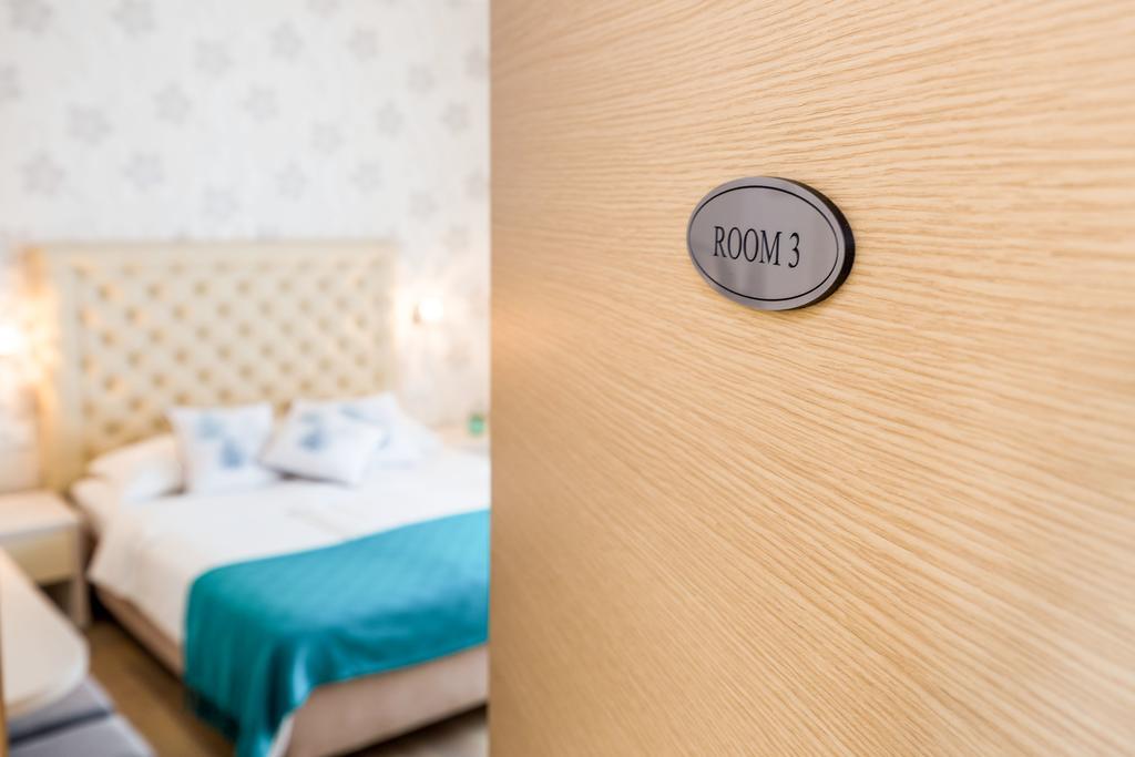 מאלינסקה Apartments & Rooms Milcetic M מראה חיצוני תמונה