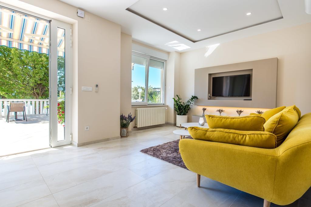 מאלינסקה Apartments & Rooms Milcetic M מראה חיצוני תמונה