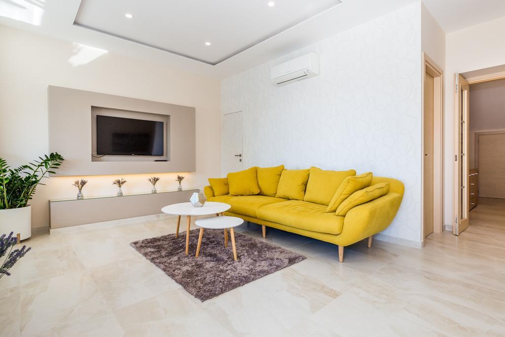מאלינסקה Apartments & Rooms Milcetic M מראה חיצוני תמונה