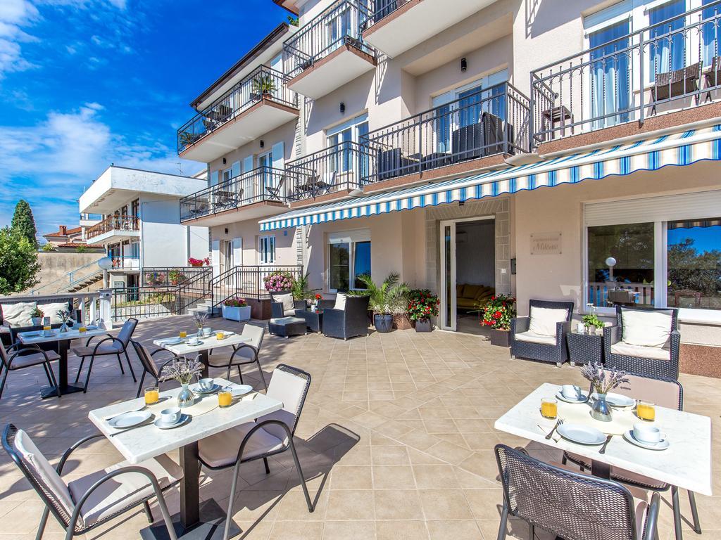 מאלינסקה Apartments & Rooms Milcetic M מראה חיצוני תמונה